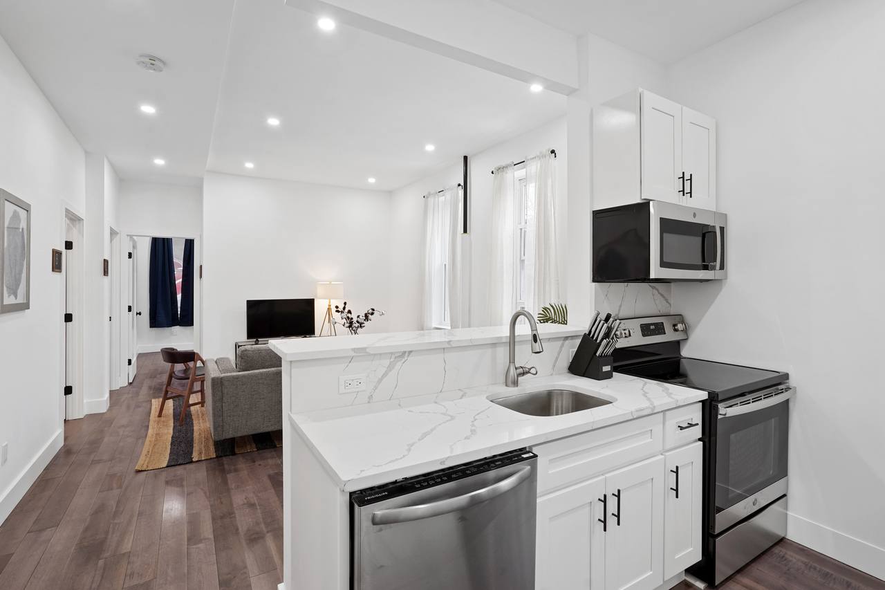 #377: Prospect Lefferts Gardens - Full Bedroom B - 1