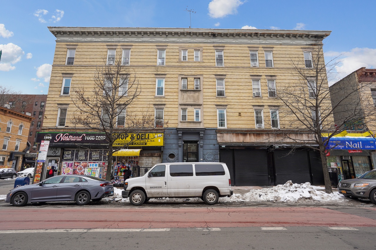 #377: Prospect Lefferts Gardens - Full Bedroom C - 12