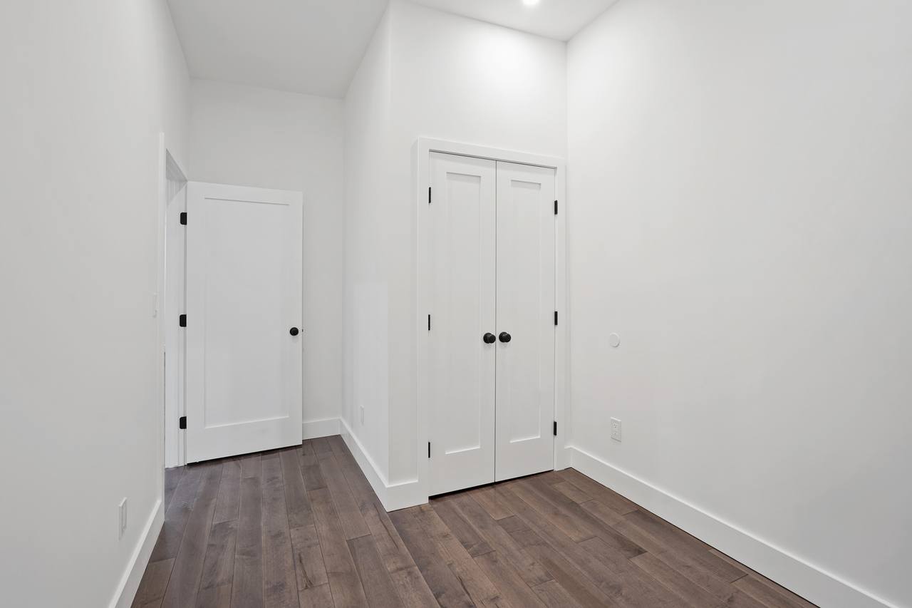#377: Prospect Lefferts Gardens - Full Bedroom C - 16