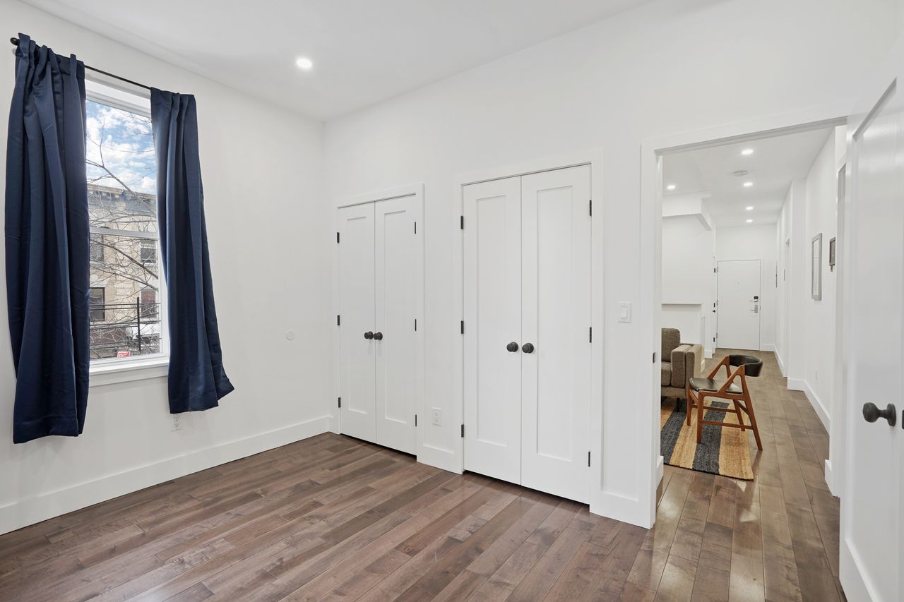 #377: Prospect Lefferts Gardens - Queen Bedroom D - 1