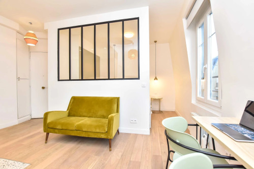 Luminous flat- Victor Hugo / Arc de Triomphe -