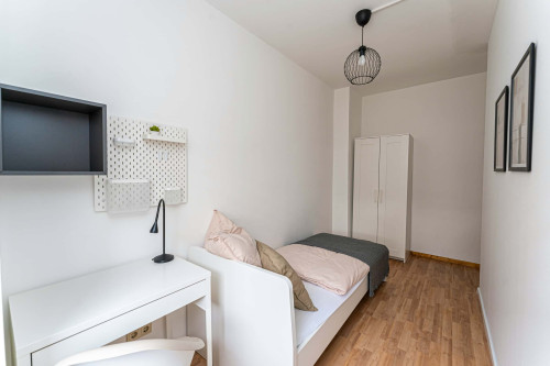 fm87.2 Amalienhofstraße 87.2