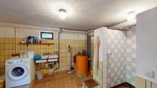 Centrally located yet quiet detached house with a beautiful large garden and urban infrastructure