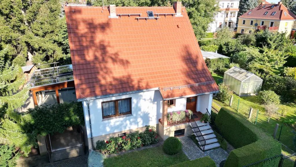  Centrally Located Yet Quiet Detached House With A Beautiful Large Garden And Urban Infrastructure  -  Centrally located yet quiet detached house with a beautiful large garden and urban infrastructure  - Gallery -  28