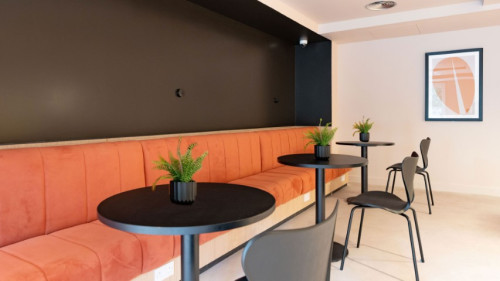 Straits Place