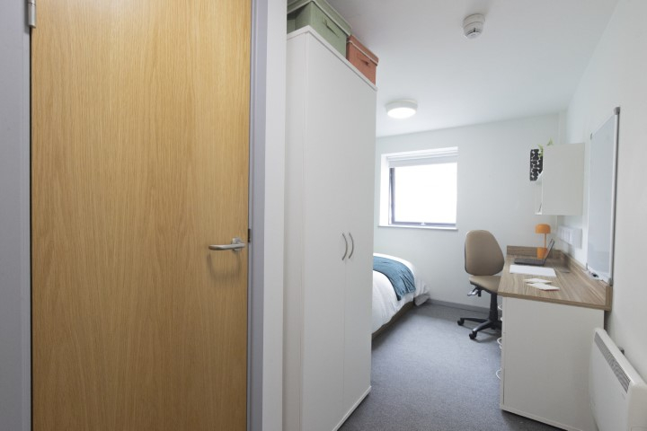 Standard En-Suite - 7