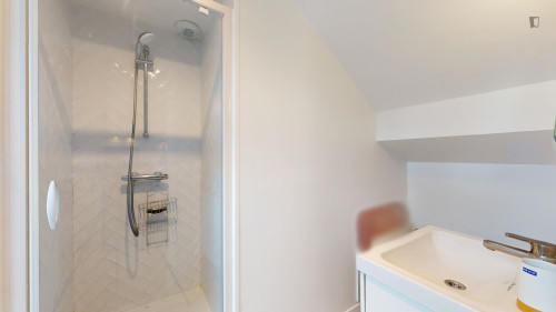 Sublime double ensuite bedroom with kitchenette, in Fontainebleau