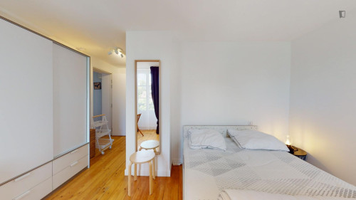 Marvellous double ensuite bedroom with kitchenette, in Fontainebleau