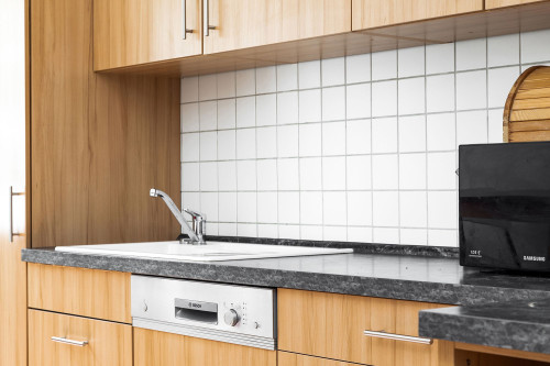 COZY FURNISHED 2-BEDROOM ALTBAU APARTMENT IN CHARLOTTENBURG