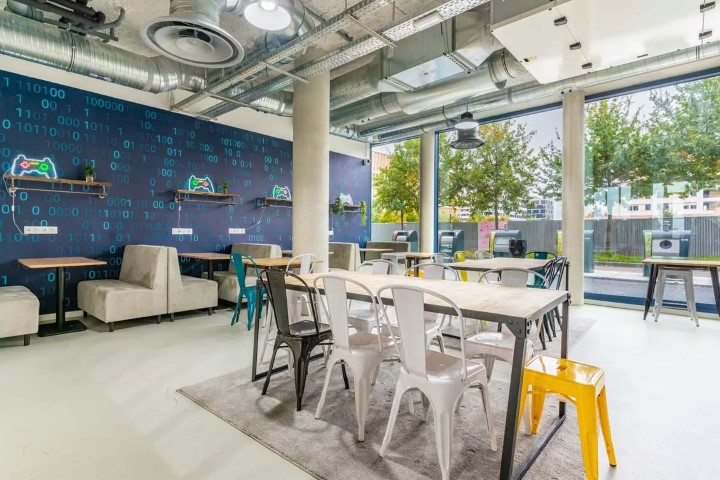 Hacker residence