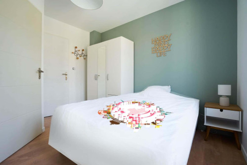 1 - GUESDE  - Gallery -  5