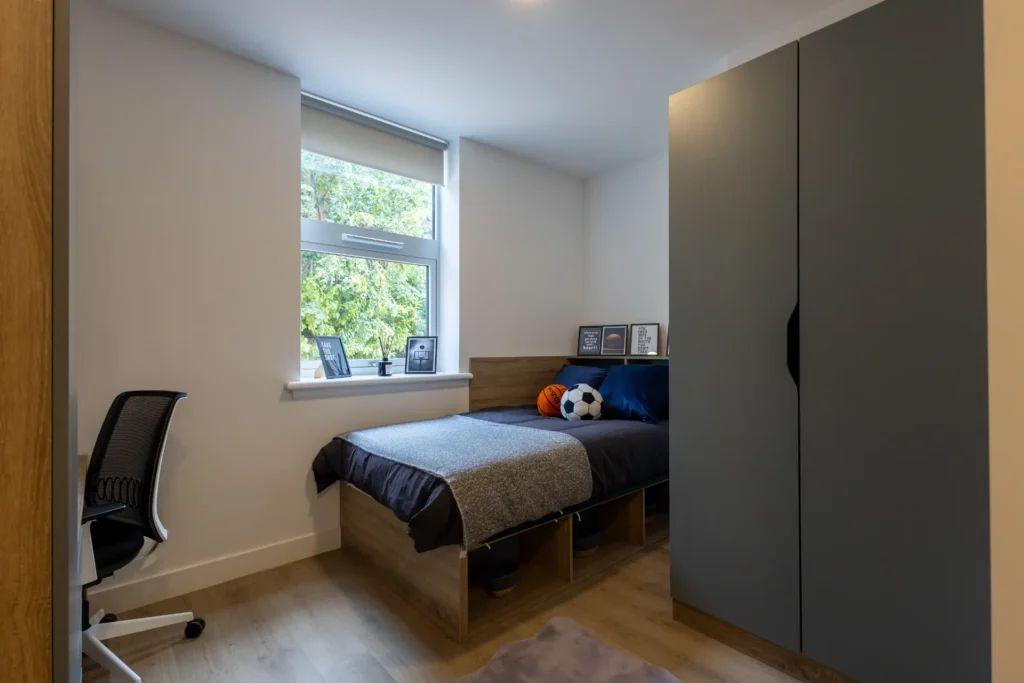 8 Bed Standard En Suite - 60