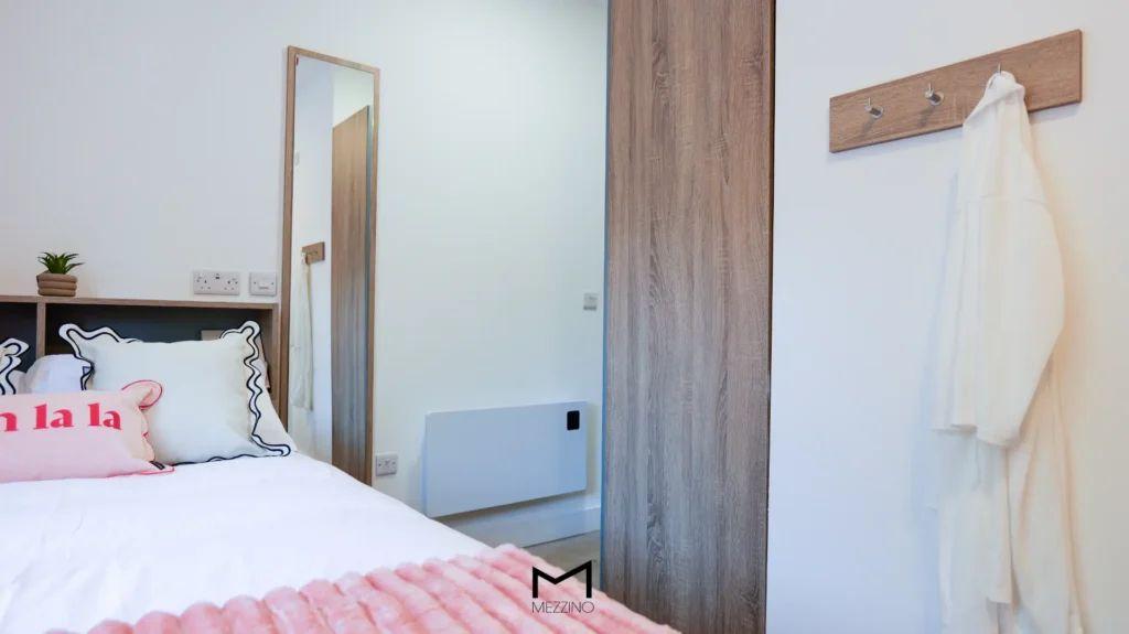 8 Bed Standard En Suite - 17