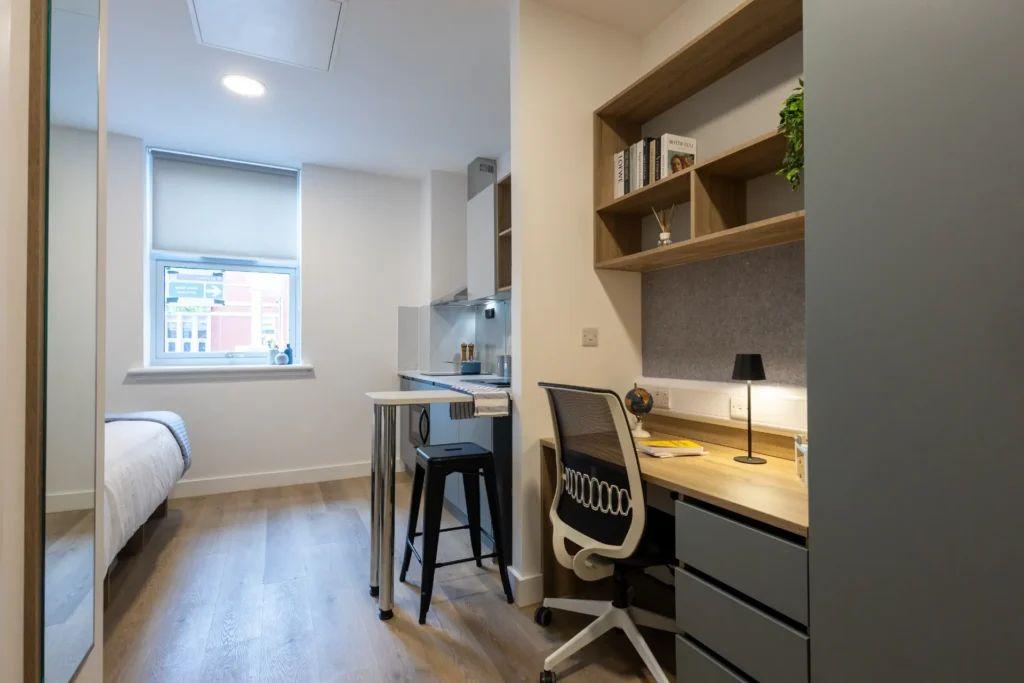 7 Bed Premium En Suite - 58