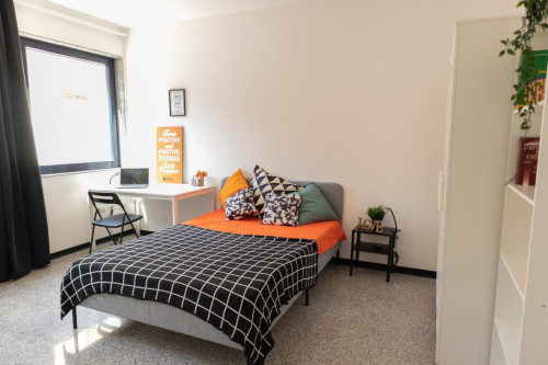 Pleasant double bedroom in the centre of Cagliari