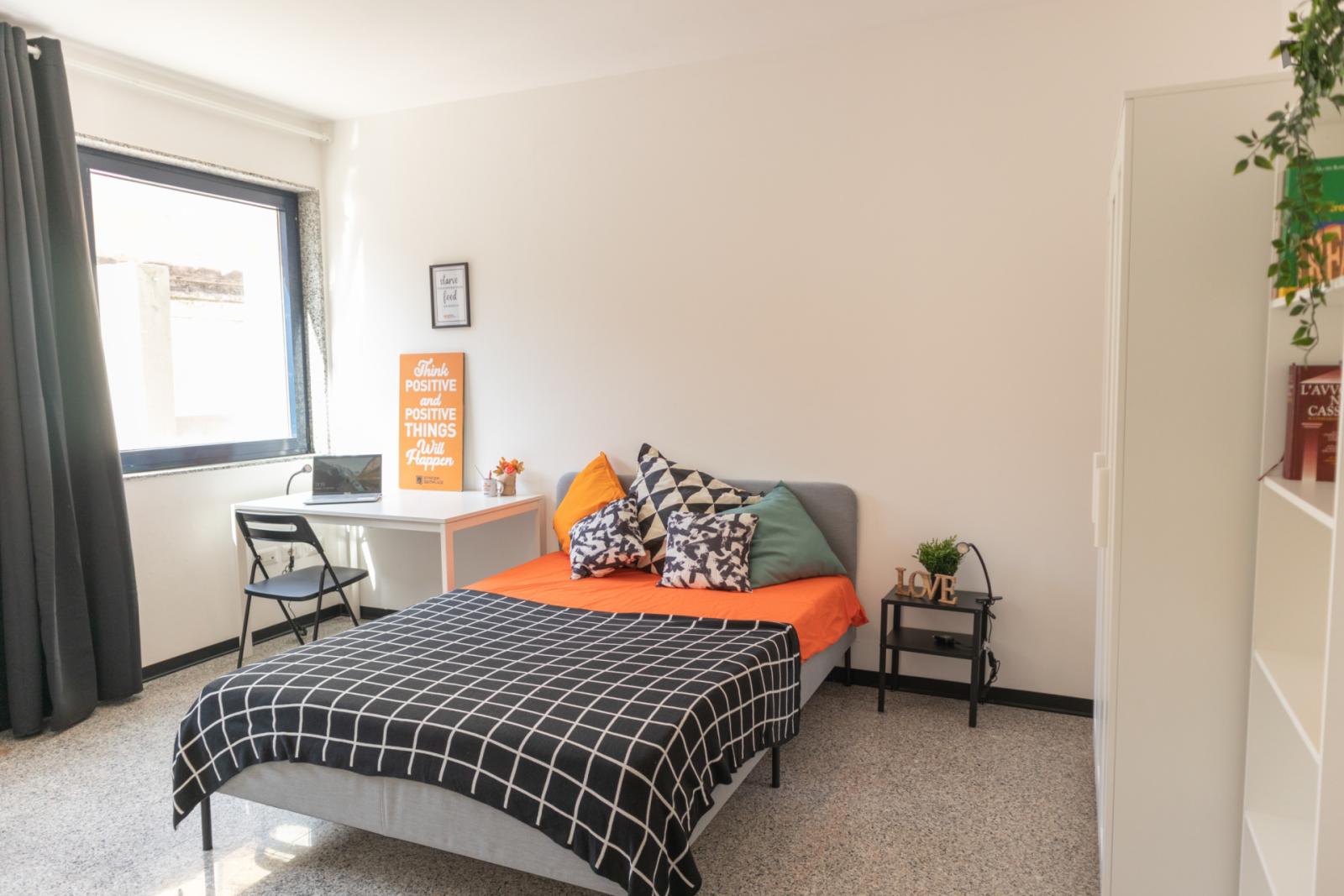  Pleasant Double Bedroom In The Centre Of Cagliari  -  Pleasant double bedroom in the centre of Cagliari  - Gallery -  1