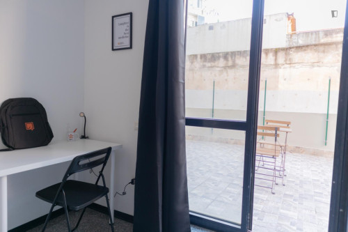Neat double bedroom in the centre of Cagliari