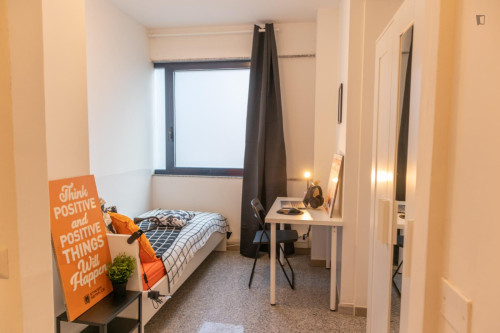 Bright single bedroom in the centre of Cagliari
