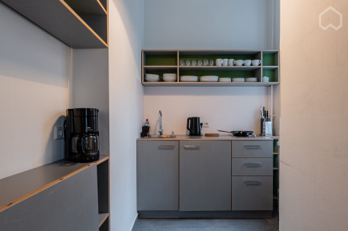 Beautiful 1-room apartment in Prenzlauer Berg with fiber optic internet