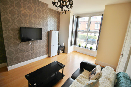 7-trelawn-street-leeds-31125497720260207053135AM