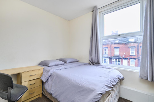 14-trelawn-avenue-leeds-133209645120260214062532AM