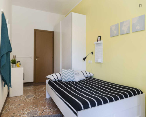 Dashing double bedroom with a balcony, in the centre of Bologna