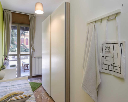 Very nice single bedroom in the heart of Bologna