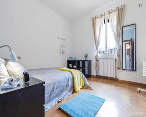 Neat double bedroom near Università di Bologna