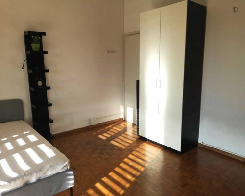 Big single bedroom in the Mazzini neighbourhood