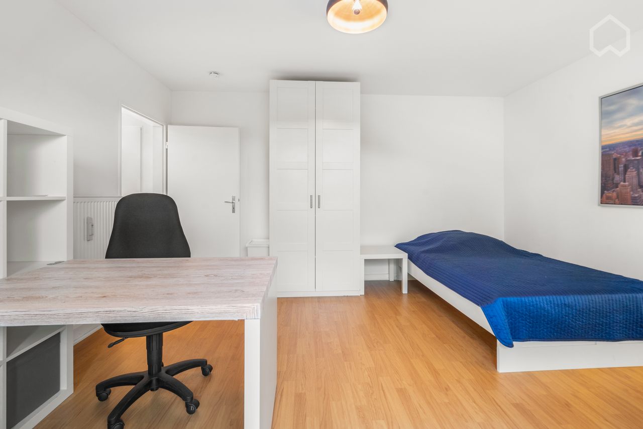  Single Room  -  Furnished 1 room apartment directly at the nature reserve  - Gallery -  1