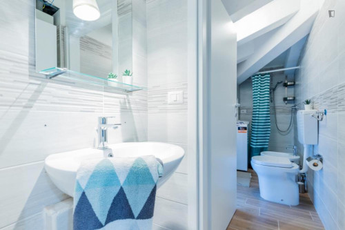 Neat single bedroom near Porta Santo Stefano