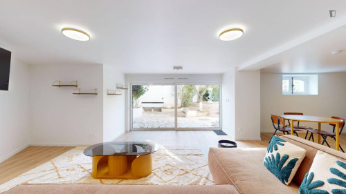 Very nice double ensuite bedroom with kitchenette, in Saint-Maur-des-Fossés