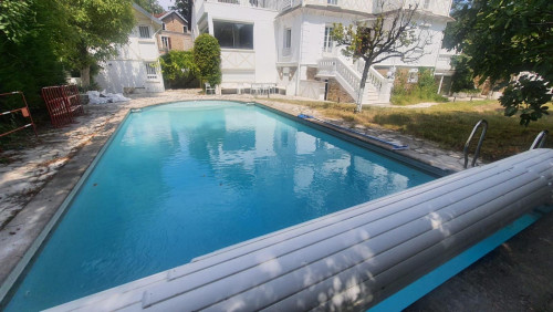 Very nice double ensuite bedroom with kitchenette, in Saint-Maur-des-Fossés