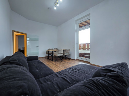 Alpha Apartments: Urban & Spacious: 2br, 4 Beds - Gallery - 11