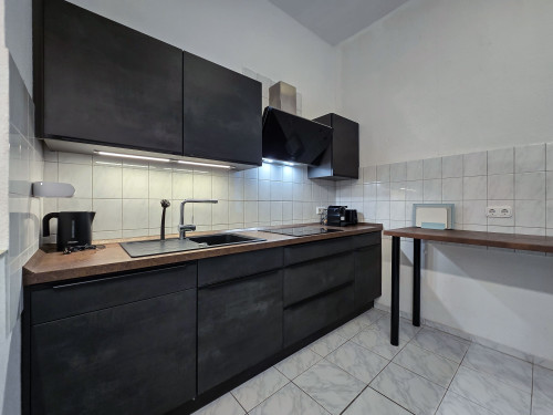 Alpha Apartments: Urban & Spacious: 2br, 4 Beds - Gallery - 7