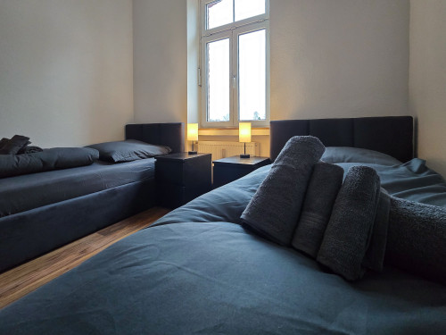 Alpha Apartments: Urban & Spacious: 2br, 4 Beds - Gallery - 6