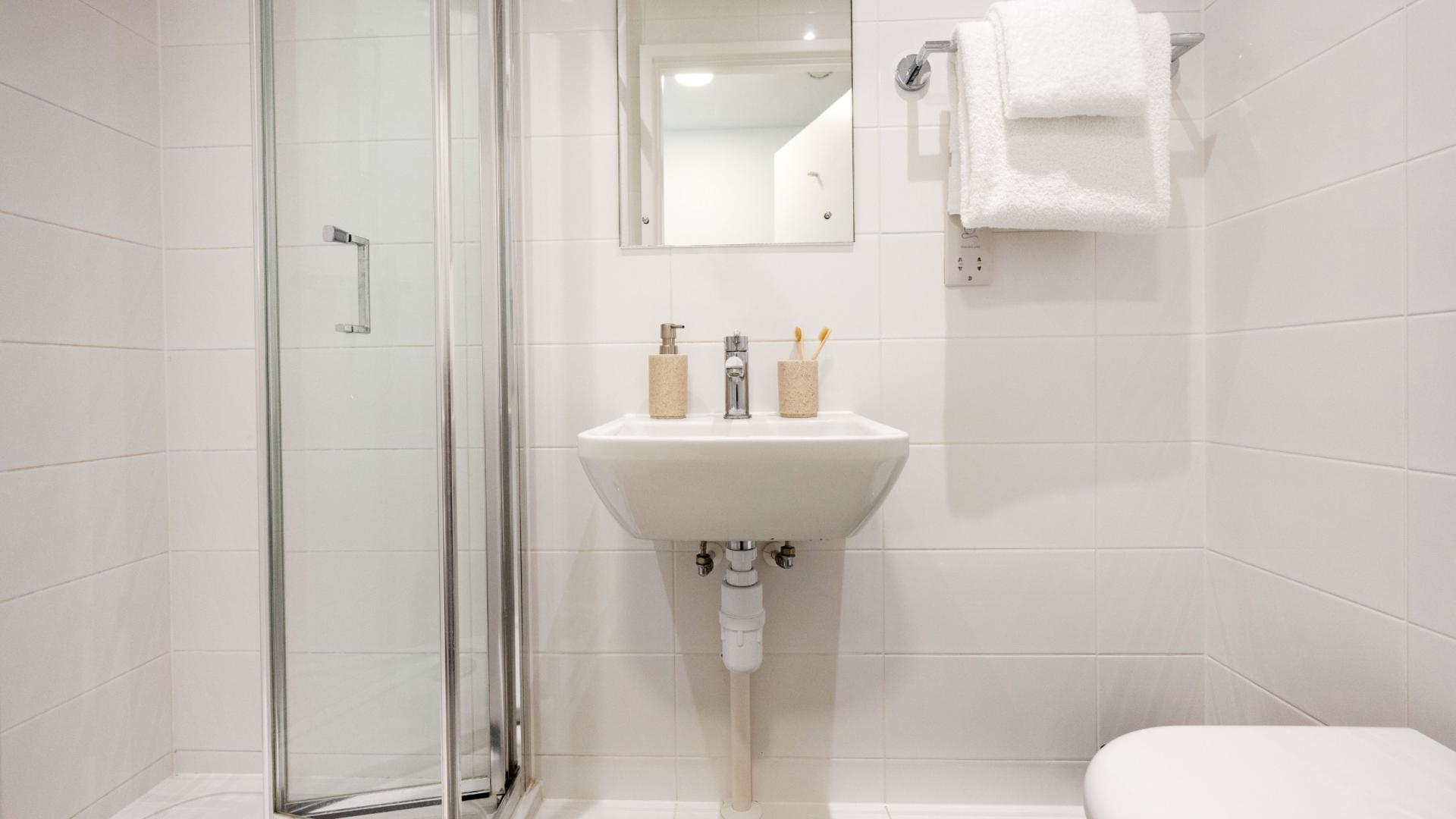 4 Bed En-Suite - 1