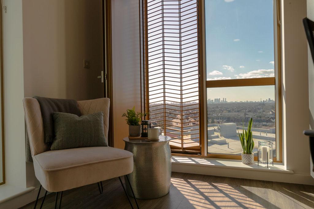 Premium Studio City View - 9