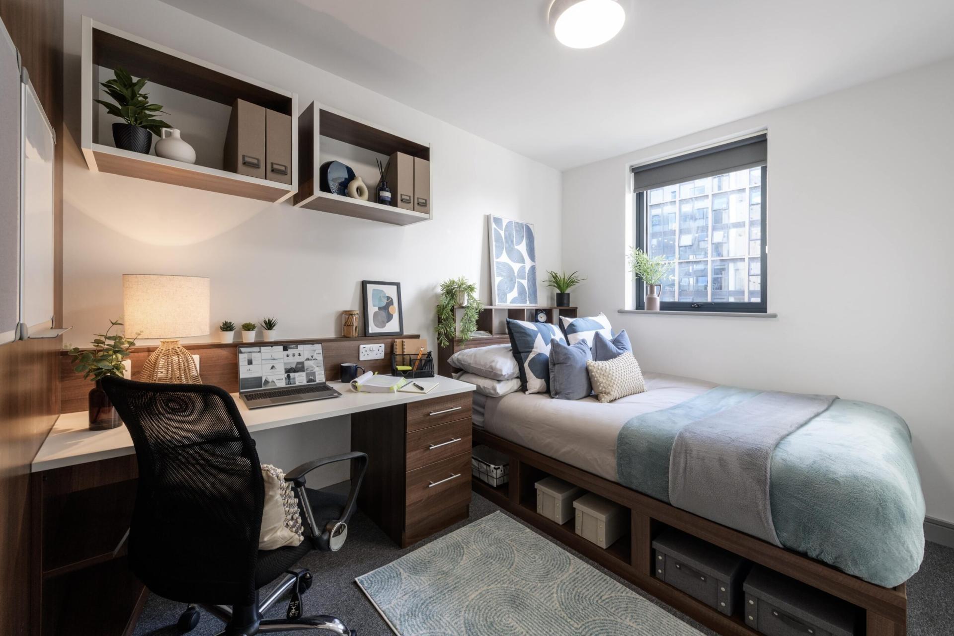 Standard En-Suite - 8