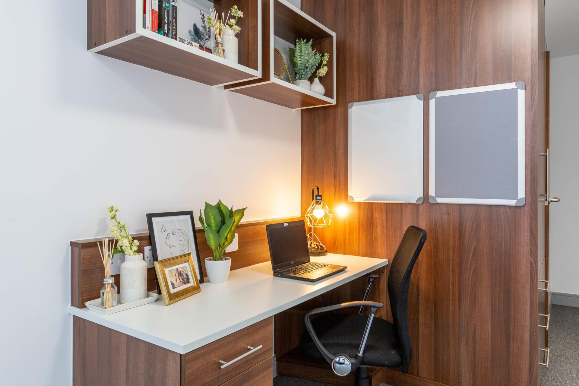 Premium En-Suite - 7