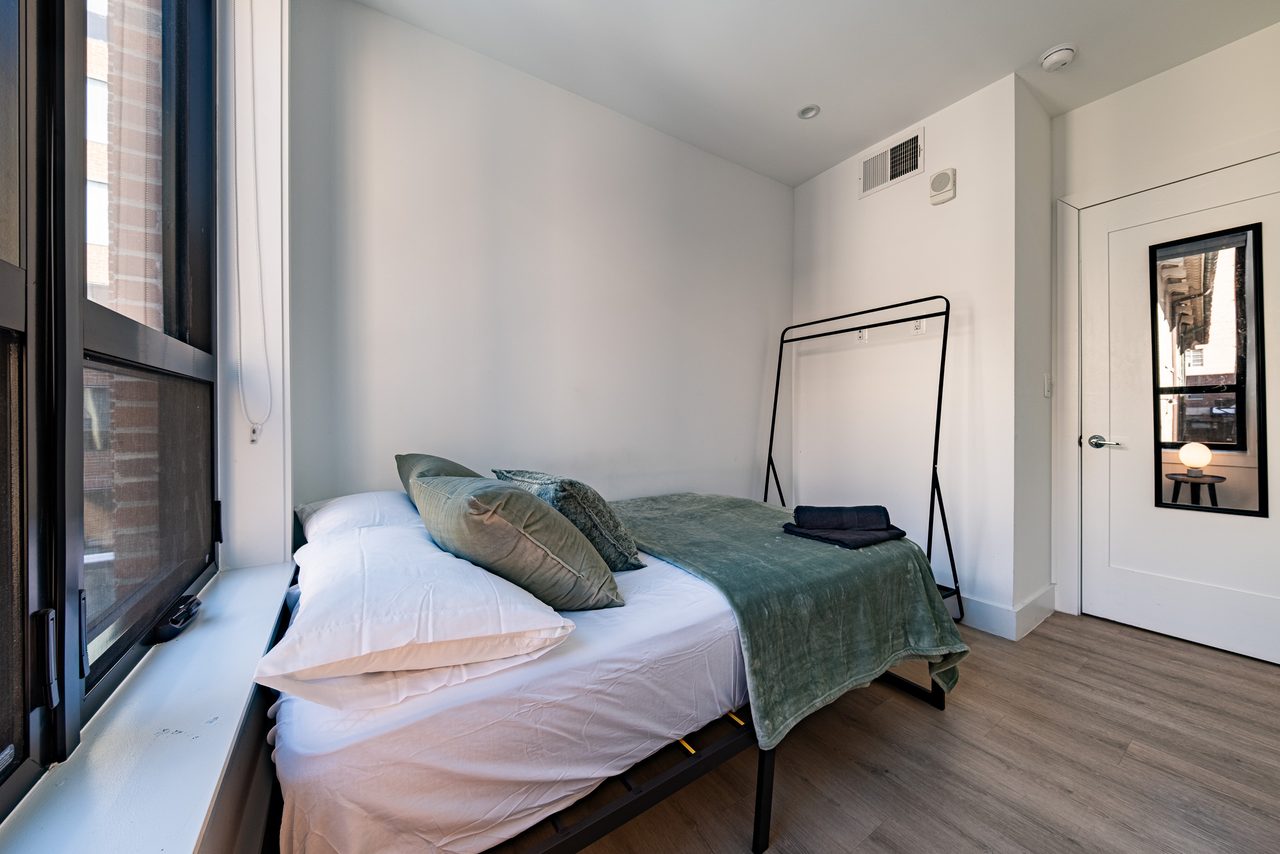  #1908: Dupont Circle - Queen Bedroom A  -  #1908: Dupont Circle  - Gallery -  13