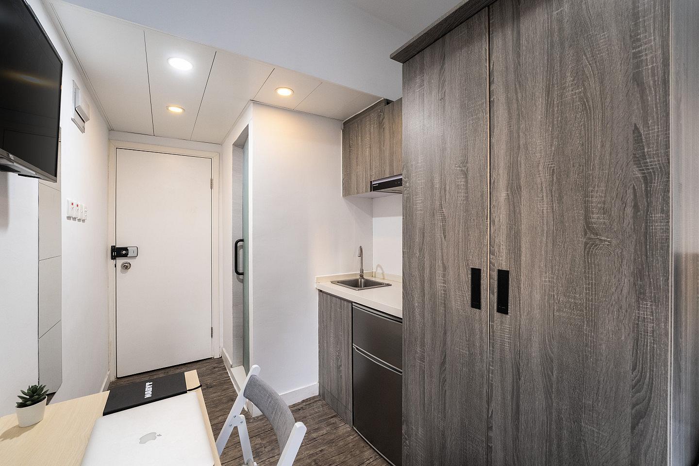  Private Studio B2  -  Stylish Coliving Experience in Yau Ma Tei with Modern Amenities Apartment  - Gallery -  5