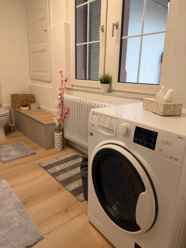 Liebevoll renovierte Altbauwohnung mit Gartenbereich
