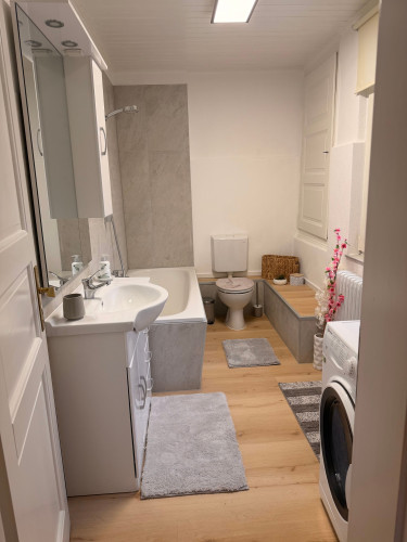 Liebevoll renovierte Altbauwohnung mit Gartenbereich  - Gallery -  5