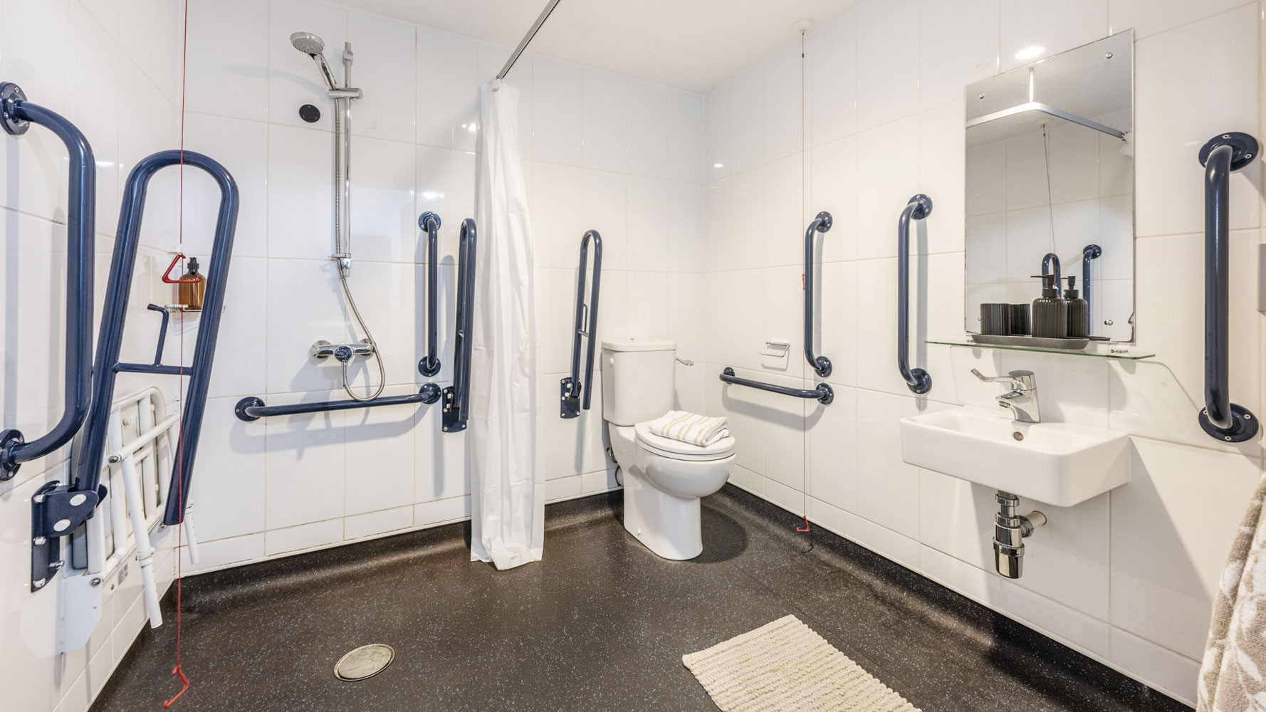  Premium Plus En-Suite  -  Glassworks  - Gallery -  2