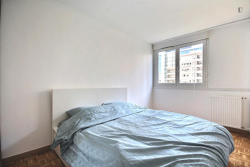 Neat two bedroom apartment near La Défense train station