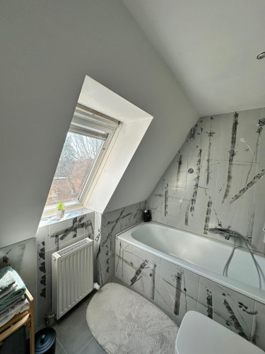 Exklusive Galerie-Dachgeschosswohnung mit Südbalkon am Roseneck, Stylish Designer Gallery Apartment in Prime Grunewald Location