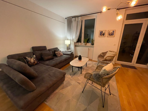 Fully Furnished 3-Room Apartment with Skyline View & 2 Home-Office Spaces – Central Frankfurt - Gallery - 29