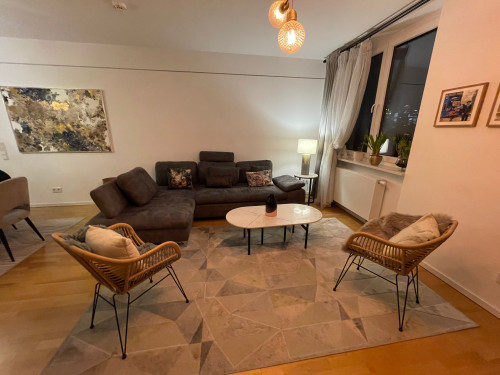 Fully Furnished 3-Room Apartment with Skyline View & 2 Home-Office Spaces – Central Frankfurt - Gallery - 30