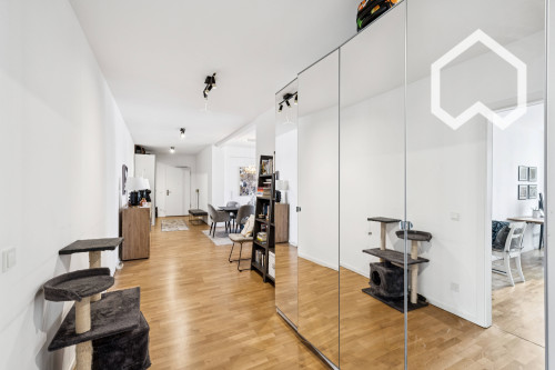 Fully Furnished 3-Room Apartment with Skyline View & 2 Home-Office Spaces – Central Frankfurt - Gallery - 10
